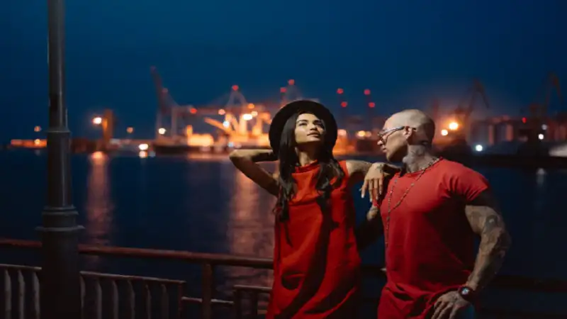 playbattlesquare exploring paris after dark